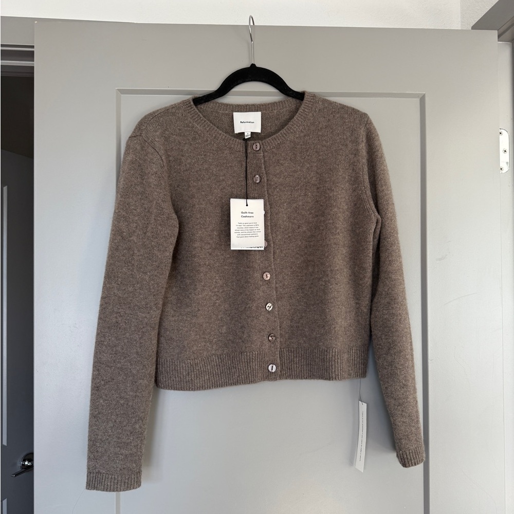 NWT Reformation Clara Cashmere Crew Cardigan in “Cocoa” - Size S